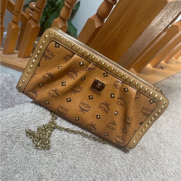 Authentic MCM studded clutch/crossbody - Picture 2 of 6